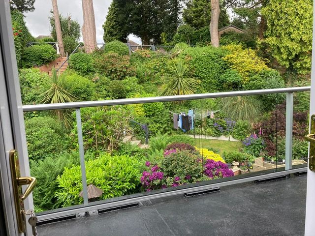 Balcony rail